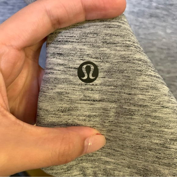 Lululemon Going Places Hooded Jacket
Heathered Space Dyed Medium Grey Size 4 - Picture 7 of 12